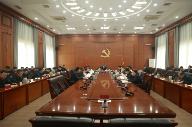 孟德昌主持召开区委常委会会议